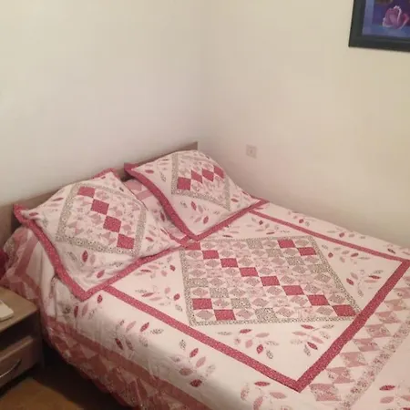 Appartamento De 50m2 En Rez De Jardin - 3 étoiles