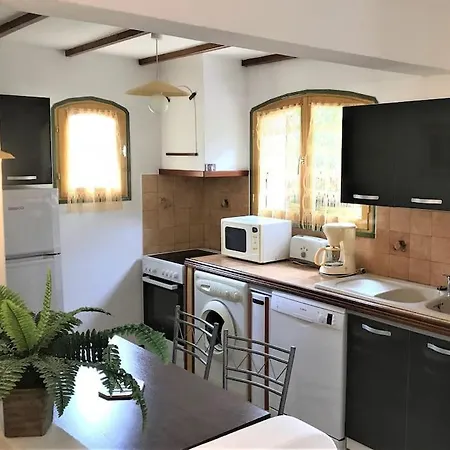 De 50m2 En Rez De Jardin - 3 étoiles