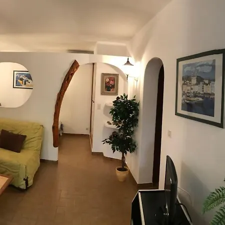 De 50m2 En Rez De Jardin - 3 étoiles *