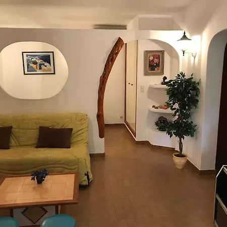 De 50m2 En Rez De Jardin - 3 étoiles *